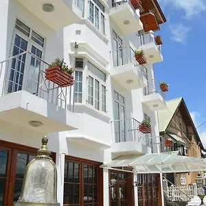 Royal Hills Nuwara Eliya